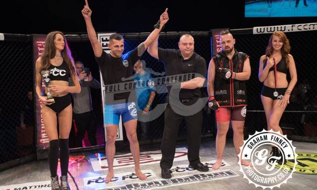 Τρομερή υποταγή σε αγώνα ΜΜΑ