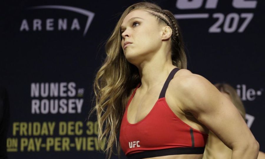 Δάκρυσε η Rousey μπροστά στην κάμερα: «Ο Θεός με μισεί»