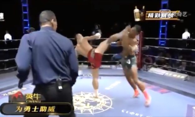 Απίστευτο ΚΟ με γυριστή κλωτσιά στην Κίνα (video)