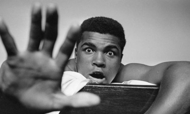 Και ποιοι είμαστε εμείς να γράψουμε για τον Μοχάμεντ Άλι;