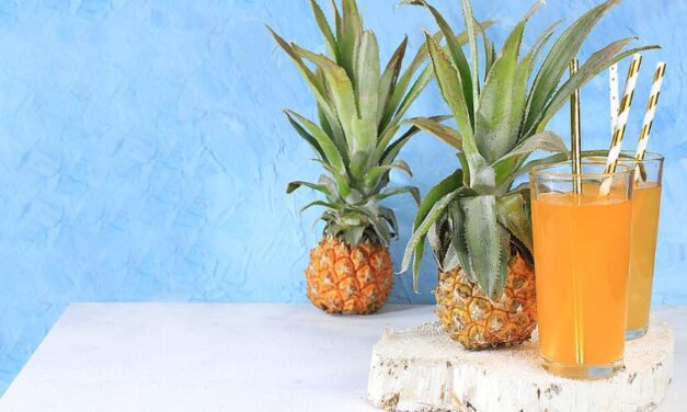 3 Διατροφικοί Λόγοι για το “Ρίξεις” στον Ανανά